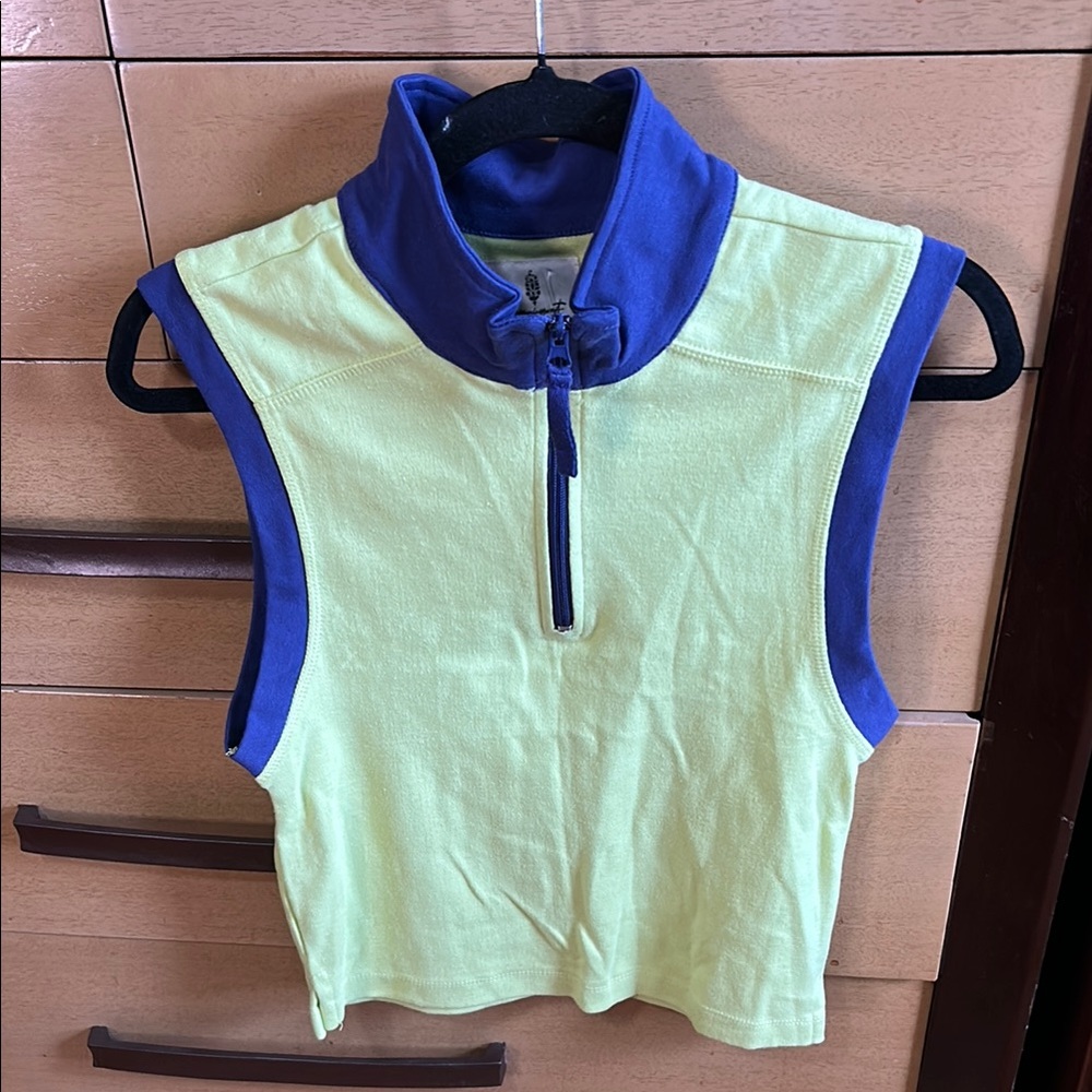 Sleeveless Yellow and Blue Women's Top size small